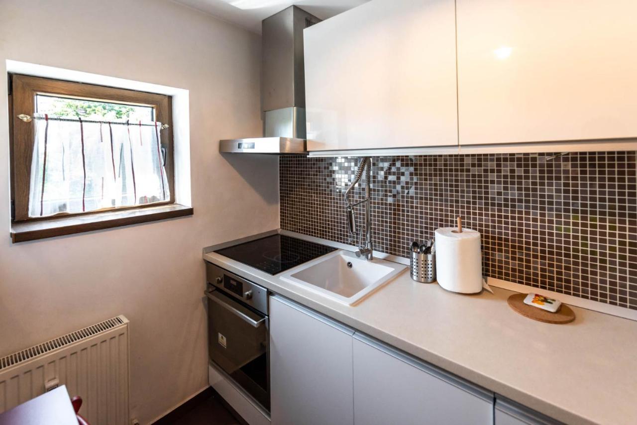 La Nueve Suite Braşov Exteriör bild